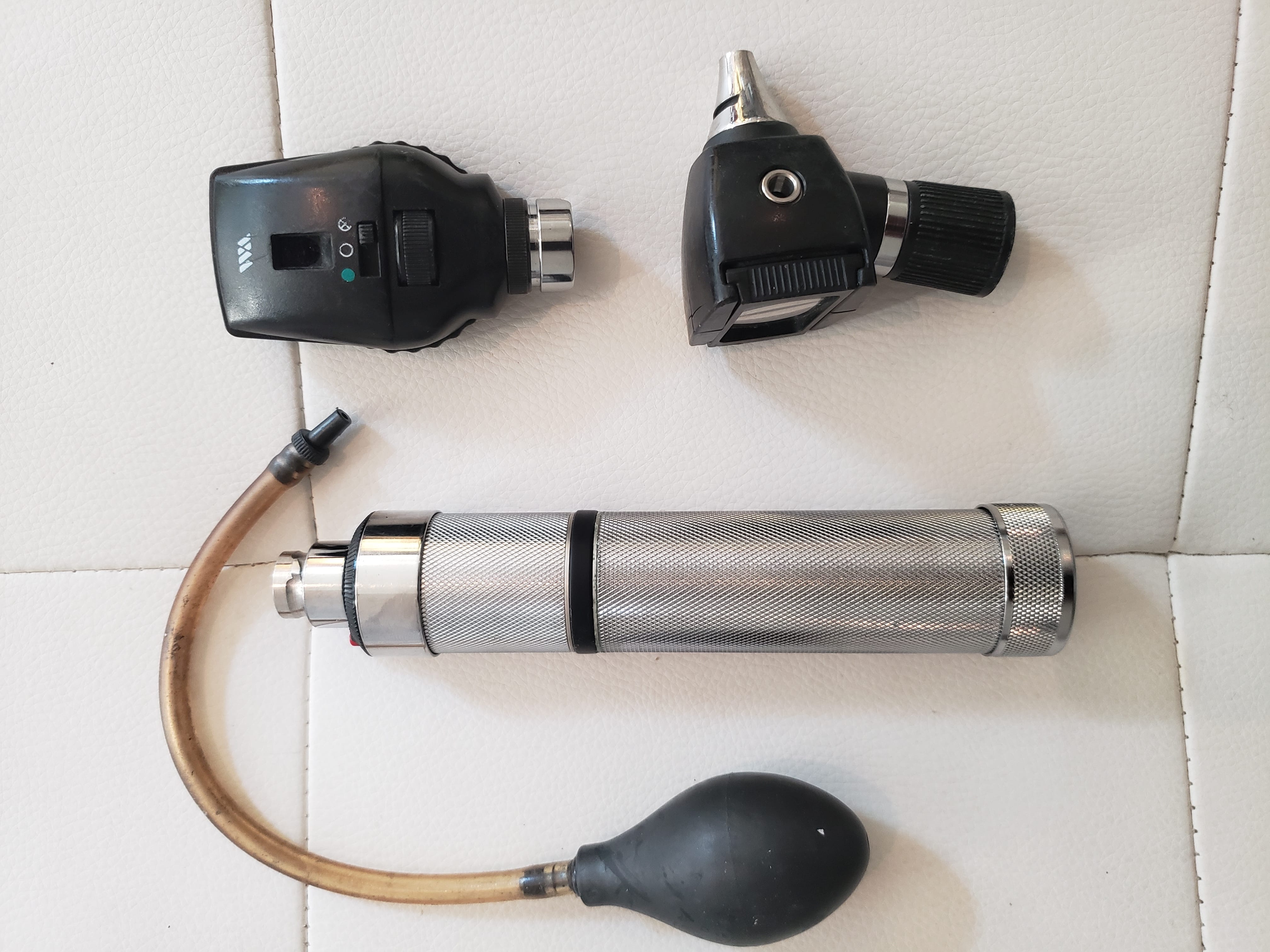 Welch Allyn 97121 3.5v Diagnostic Set with NiCd Handle - Standard Ophthalmoscope, Pneumatic Otoscope