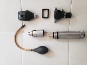 Welch Allyn 97121 3.5v Diagnostic Set with NiCd Handle - Standard Ophthalmoscope, Pneumatic Otoscope - Image 2